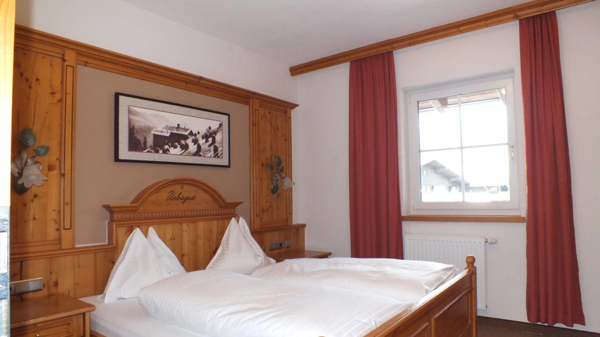 Das Urbisgut Hotel Altenmarkt im Pongau Luaran gambar